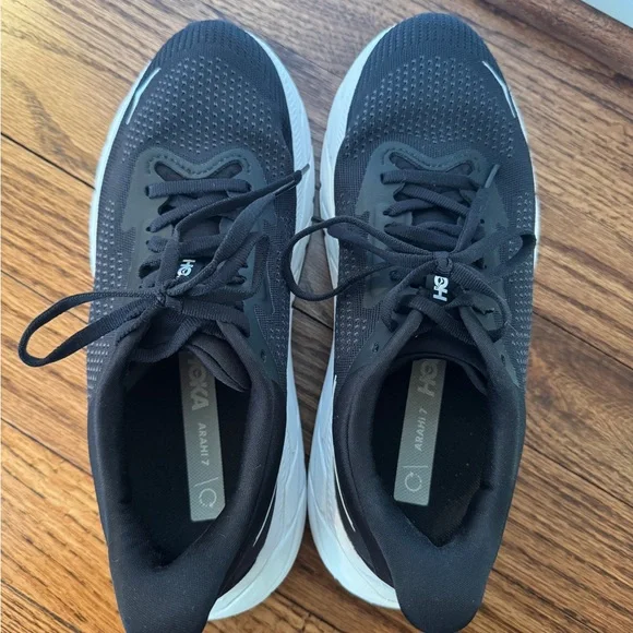 Hoka ARAHI 7, SIZE 7.5 WIDE - Picture 7 of 7